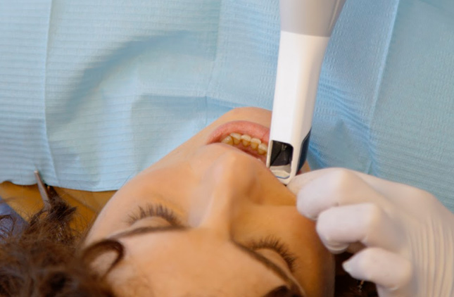 Implantes dentales en A Coruña, Foz y Miño